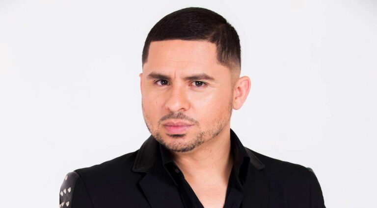 Larry Hernandez Photo