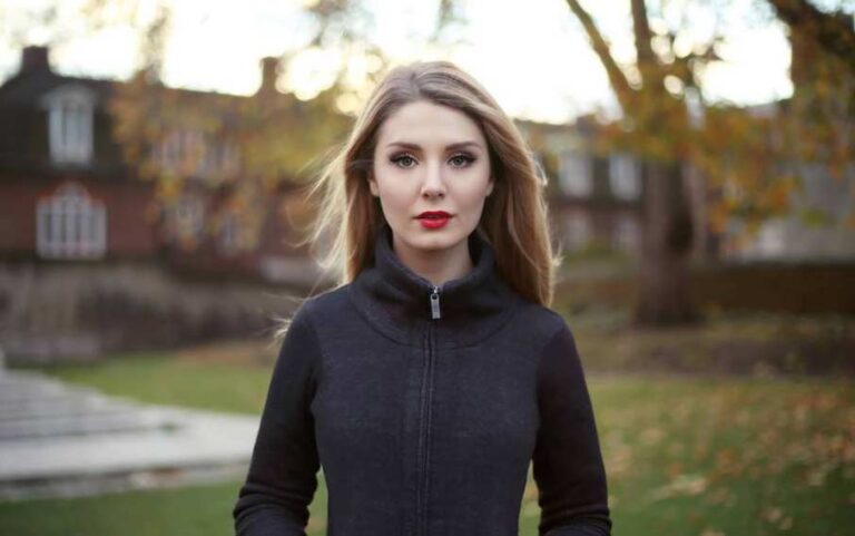 Lauren Southern Photo