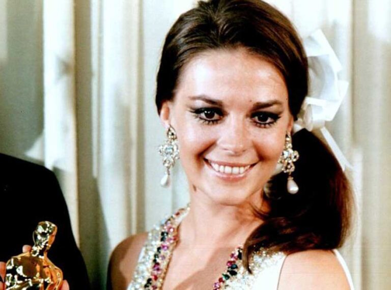 Natalie Wood Bio Net worth Height Boyfriend Body Affair Married Ethnicity