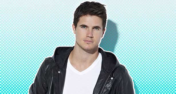 Robbie Amell Bio Net worth Height Body Girlfriend Affair Married Ethnicity