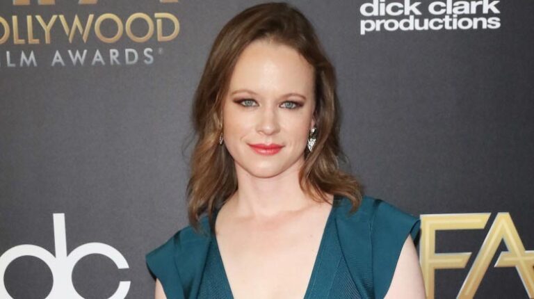 Thora Birch Photo